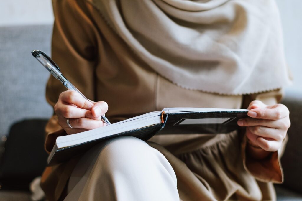 博多区で40代が仕事後に行くカフェに最適な服装は？